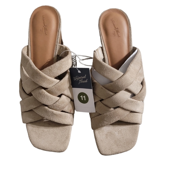 Universal Thread Women's Andy Mule Heels - Picture 9 of 9